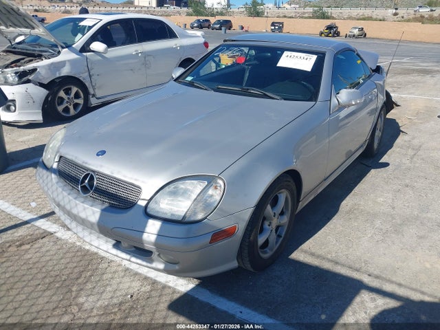 44253347 :رقم المزاد ، WDBKK65FX1F198084 vin ، 2001 Mercedes-benz Slk 320 مزاد بيع