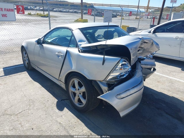 44253347 :رقم المزاد ، WDBKK65FX1F198084 vin ، 2001 Mercedes-benz Slk 320 مزاد بيع
