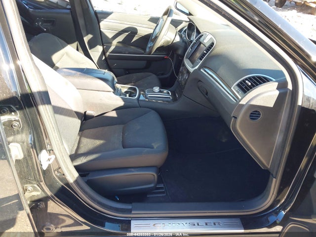 44253353 :رقم المزاد ، 2C3CCAAG2NH268349 vin ، 2022 Chrysler 300 Touring مزاد بيع