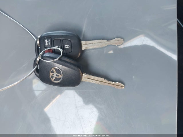 2T1BURHE7JC091146 Toyota COROLLA SE