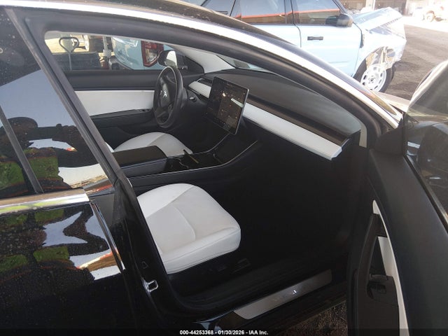 2019 TESLA MODEL 3 5YJ3E1EA5KF445019 Photo 4