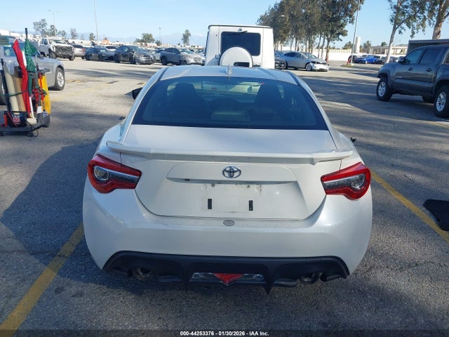JF1ZNAA1XK8702312 Toyota 86
