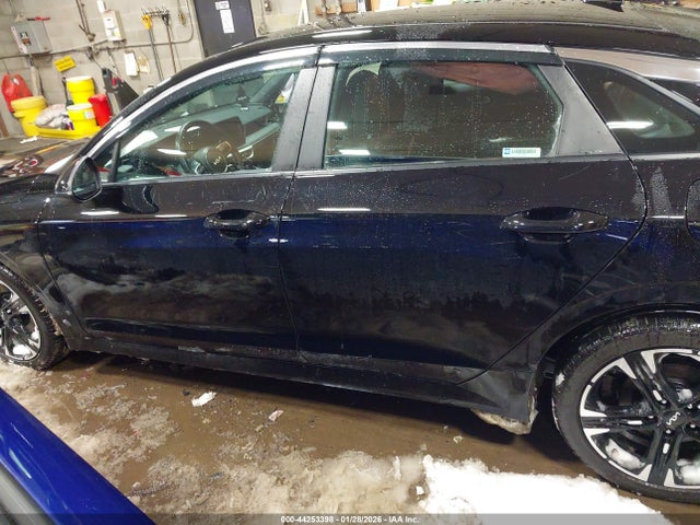 Продажа на аукционе авто 2023 Kia K5 Gt-line, vin: 5XXG64J26PG200068, номер лота: 44253398