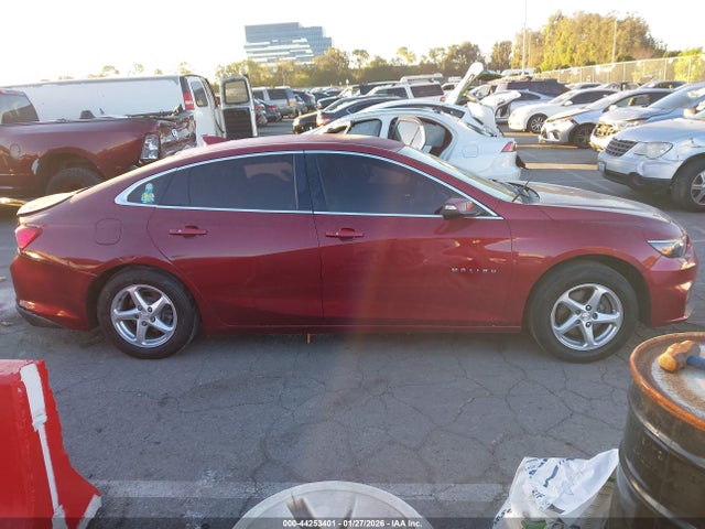 1G1ZE5ST4HF260495 Chevrolet MALIBU 1LT