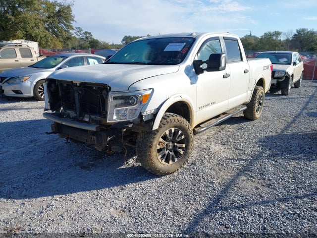 2018 NISSAN TITAN 1N6AA1E5XJN537813 Photo 1