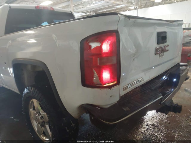 2015 Gmc Sierra K2500 Heavy Duty მანქანა იყიდება აუქციონზე, vin: 1GT12XEG4FF591923, აუქციონის ნომერი: 44253417