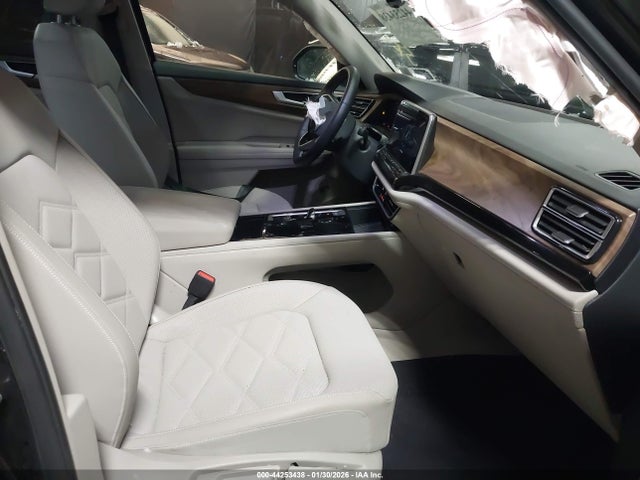 Продажа на аукционе авто 2025 Volkswagen Atlas 2.0t Se W/technology, vin: 1V2KR2CA6SC547644, номер лота: 44253438