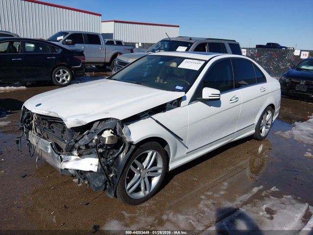 44253449 :رقم المزاد ، WDDGF4HB2DR256867 vin ، 2013 Mercedes-benz C 250 Sport مزاد بيع