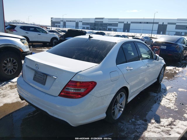 44253449 :رقم المزاد ، WDDGF4HB2DR256867 vin ، 2013 Mercedes-benz C 250 Sport مزاد بيع