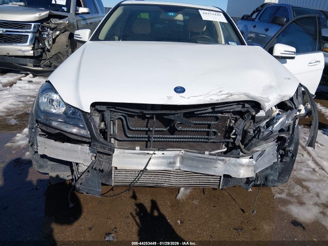 44253449 :رقم المزاد ، WDDGF4HB2DR256867 vin ، 2013 Mercedes-benz C 250 Sport مزاد بيع