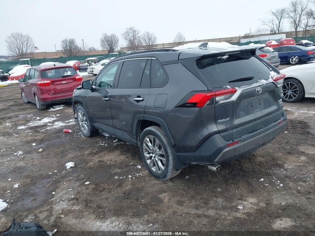 2019 TOYOTA RAV4 2T3N1RFV7KW073973 Photo 2