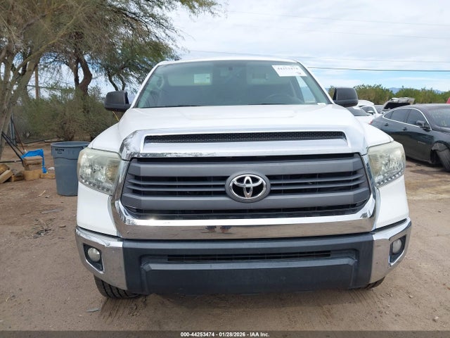 5TFEY5F17EX163867 Toyota Tundra Sr5 5.7l V8