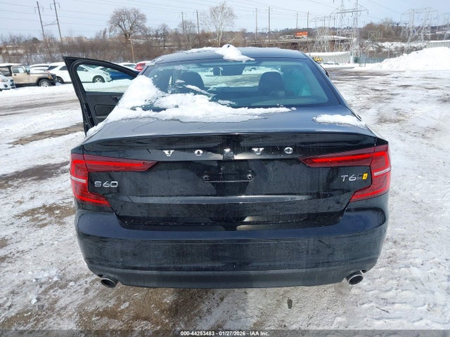 Volvo S60 T6 Momentum 2021 7JRA22TK3MG080741 Image 17
