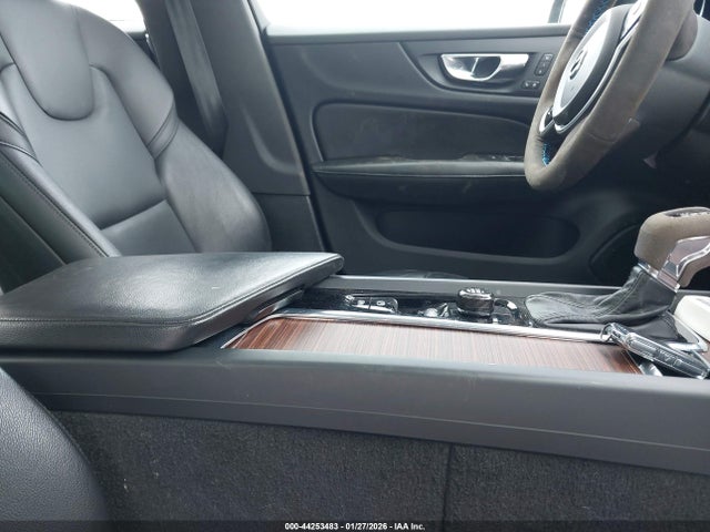 2021 VOLVO S60 7JRA22TK3MG080741 Photo 4
