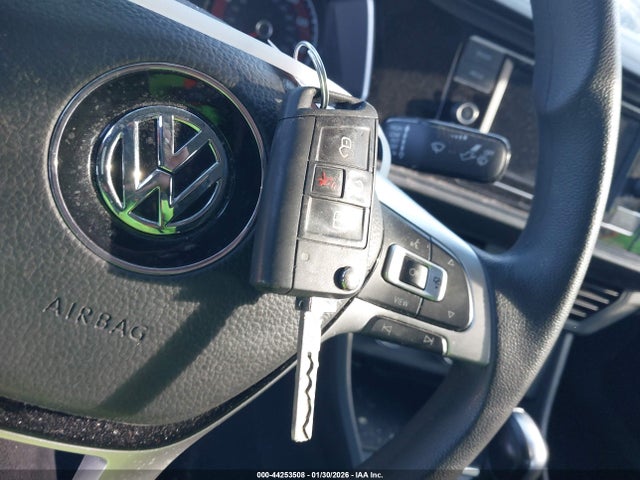 2019 VOLKSWAGEN JETTA 3VWC57BU5KM067293 Photo 10