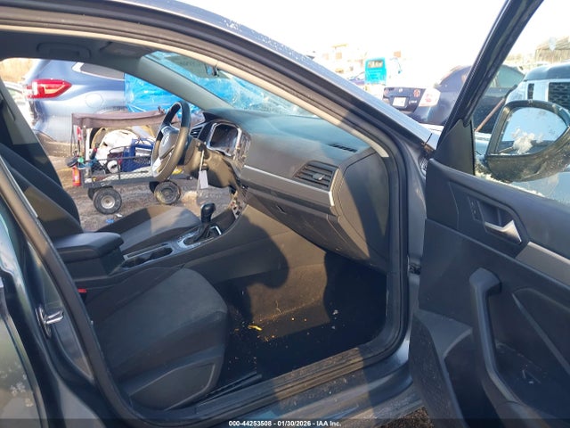 2019 VOLKSWAGEN JETTA 3VWC57BU5KM067293 Photo 4