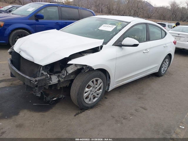 Hyundai ELANTRA SE 2017 5NPD74LFXHH137367 Image 2