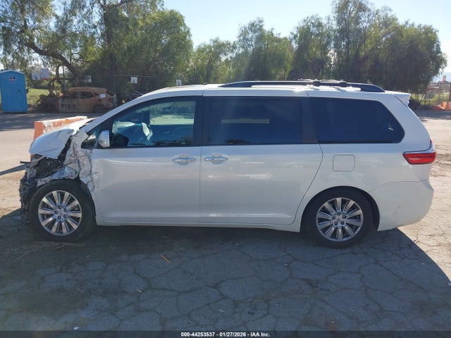 5TDYZ3DC7HS795233 Toyota Sienna Limited 7 Passenger