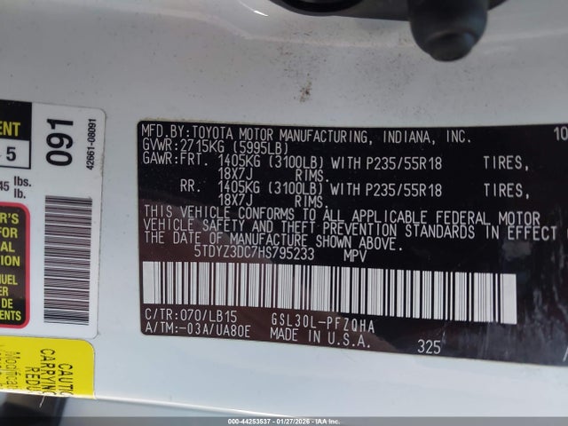 5TDYZ3DC7HS795233 Toyota Sienna Limited 7 Passenger