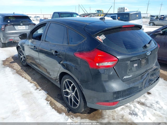 2017 FORD FOCUS 1FADP3M20HL290637 Photo 2