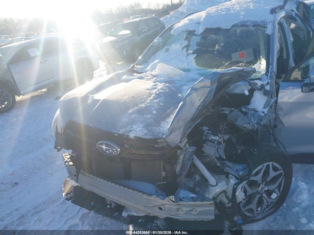 44253668 :رقم المزاد ، JF2SKAEC9NH477144 vin ، 2022 Subaru Forester Premium مزاد بيع