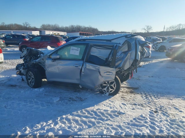 44253668 :رقم المزاد ، JF2SKAEC9NH477144 vin ، 2022 Subaru Forester Premium مزاد بيع