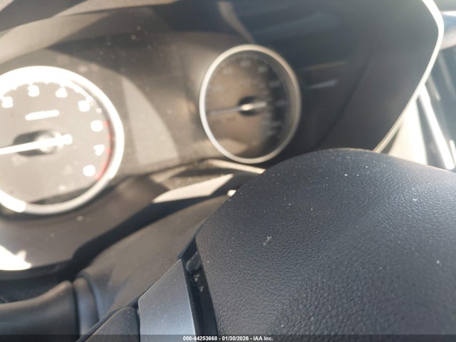 44253668 :رقم المزاد ، JF2SKAEC9NH477144 vin ، 2022 Subaru Forester Premium مزاد بيع