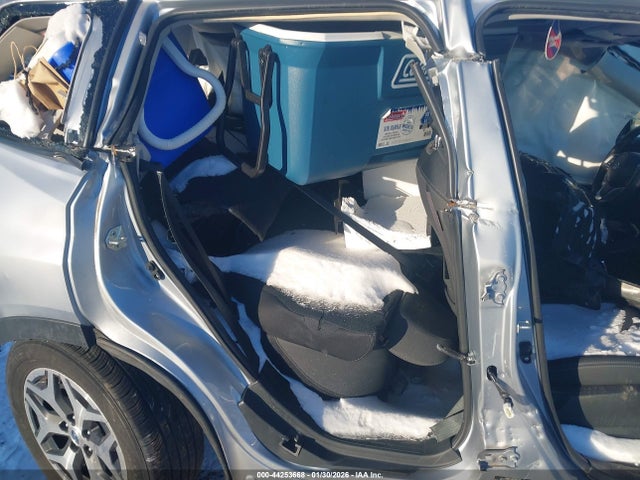 44253668 :رقم المزاد ، JF2SKAEC9NH477144 vin ، 2022 Subaru Forester Premium مزاد بيع
