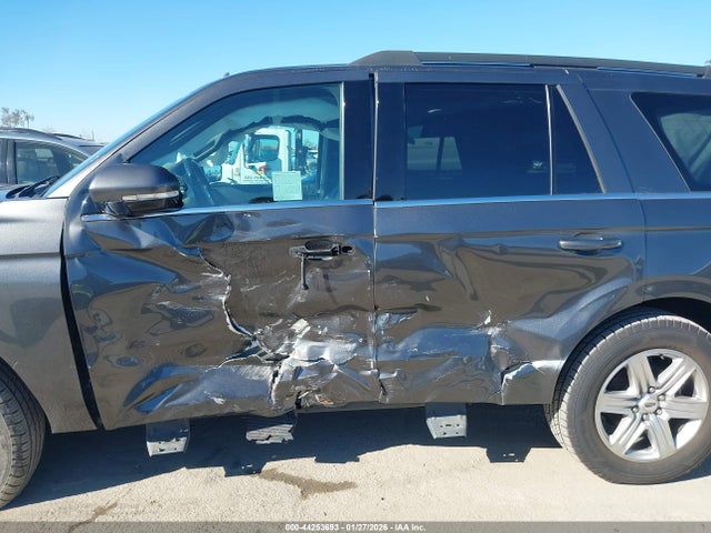 1FMJU1HTXLEA18960 Ford Expedition Xlt