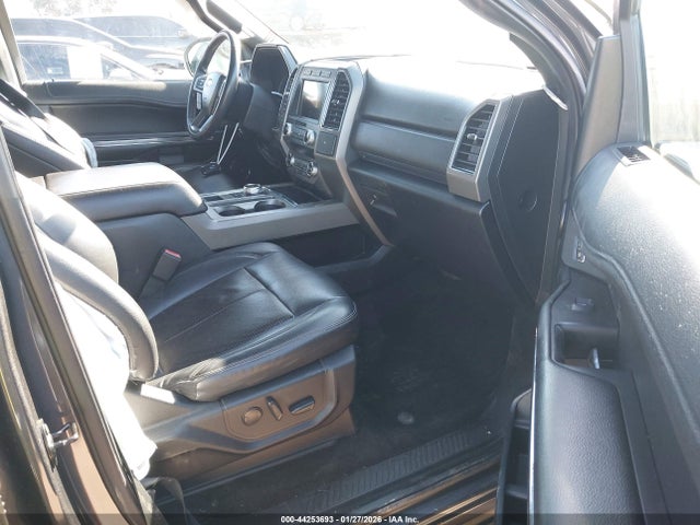 1FMJU1HTXLEA18960 Ford Expedition Xlt