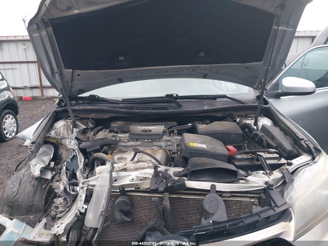 4T1BF1FK1HU268898 Toyota CAMRY SE