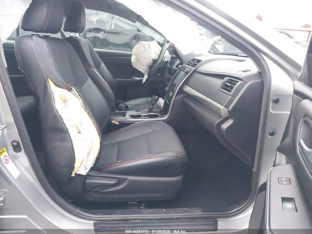 4T1BF1FK1HU268898 Toyota CAMRY SE