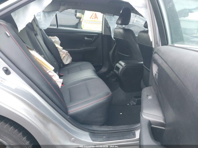 4T1BF1FK1HU268898 Toyota CAMRY SE