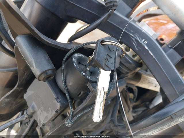 2014 KTM 1190 VBKV19403EM901976 Photo 10