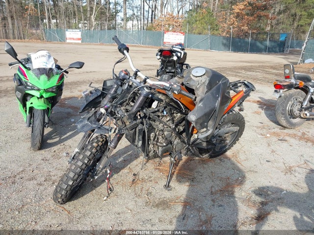 2014 KTM 1190 VBKV19403EM901976 Photo 1