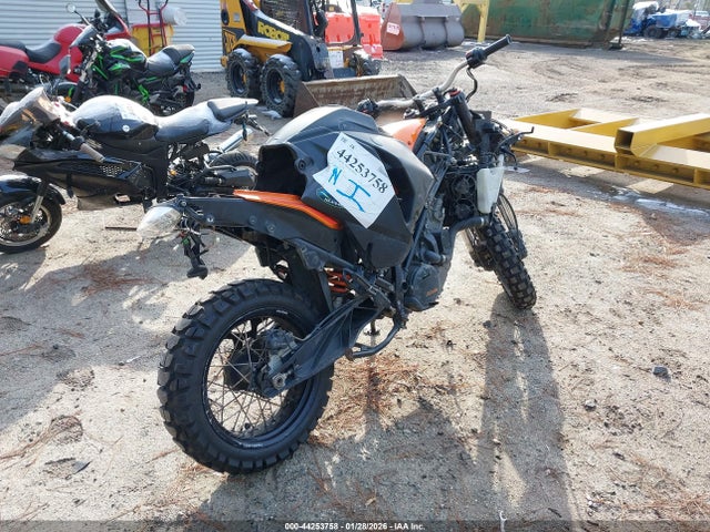 2014 KTM 1190 VBKV19403EM901976 Photo 3