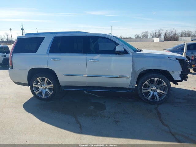 1GYS3BKJ2GR351431 Cadillac Escalade Luxury Collection