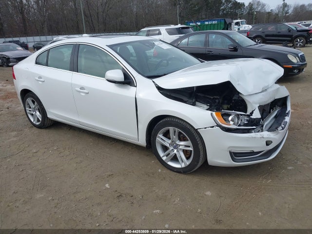 2015 VOLVO S60 YV1612TB5F1309685