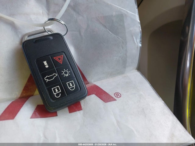 2015 VOLVO S60 YV1612TB5F1309685 Photo 10