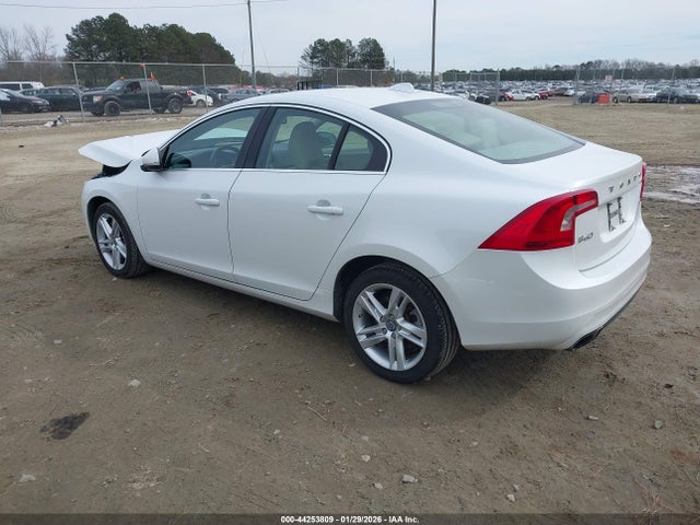 2015 VOLVO S60 YV1612TB5F1309685 Photo 2