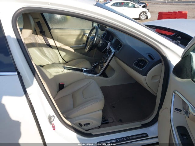 2015 VOLVO S60 YV1612TB5F1309685 Photo 4