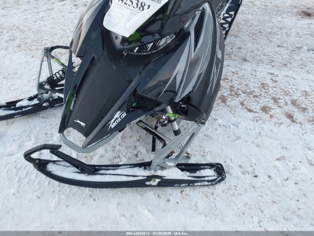 4UF19SNW0KT106025 Arctic Cat Zr6000