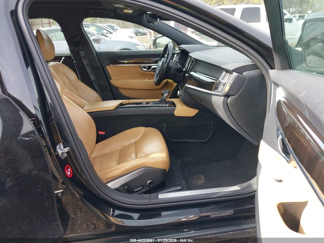 2018 VOLVO S90 LVY982AK5JP028535 Photo 4