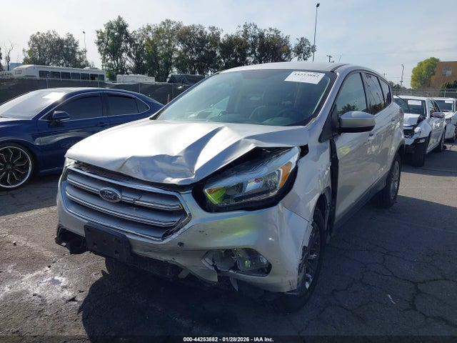 1FMCU0GD3HUA83966 Ford ESCAPE SE