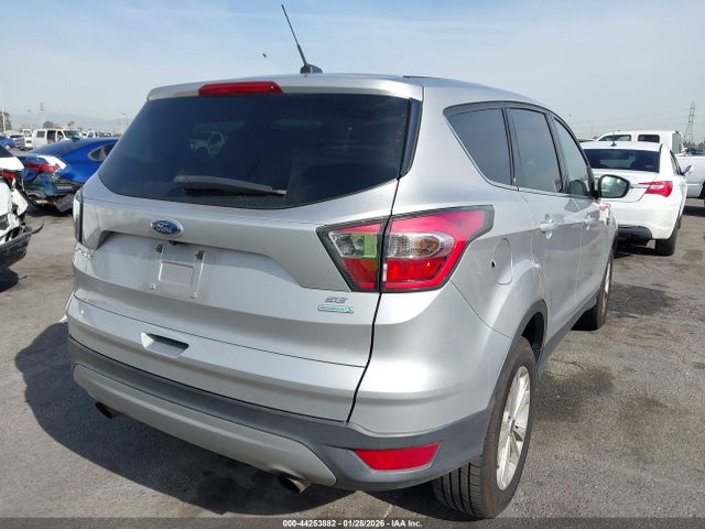 1FMCU0GD3HUA83966 Ford ESCAPE SE