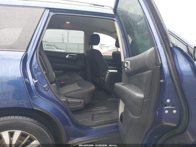 5N1DR2MM7JC631243 Nissan Pathfinder Sv
