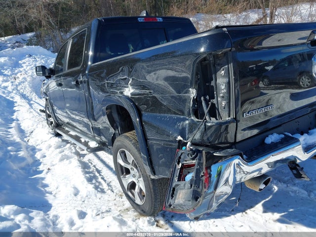 2019 RAM 1500 1C6SRFJT7KN807543 Photo 2