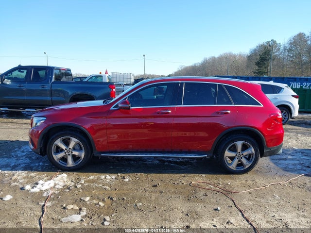 2019 Mercedes-benz Glc 300 მანქანა იყიდება აუქციონზე, vin: WDC0G4JB4KV176181, აუქციონის ნომერი: 44253976