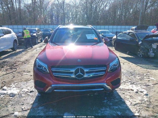 2019 Mercedes-benz Glc 300 მანქანა იყიდება აუქციონზე, vin: WDC0G4JB4KV176181, აუქციონის ნომერი: 44253976