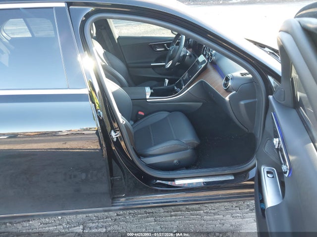 W1KAF4HB9RR221093 Mercedes-Benz C 300